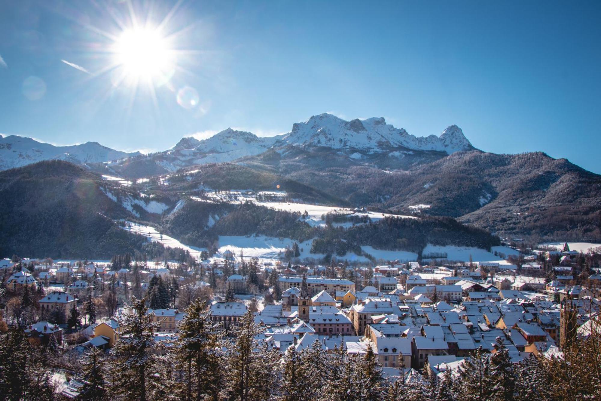 La Capitale - Les Gites De L Argile Barcelonnette Exterior foto