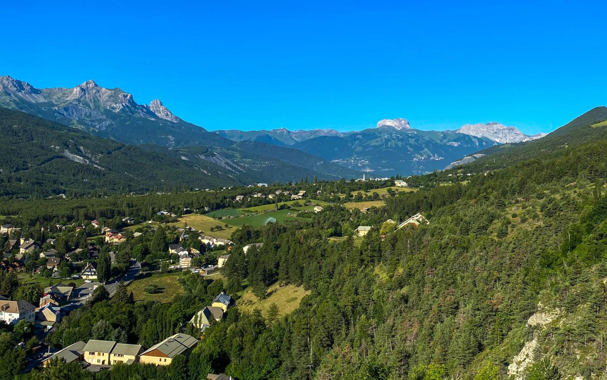 La Capitale - Les Gites De L Argile Barcelonnette Exterior foto